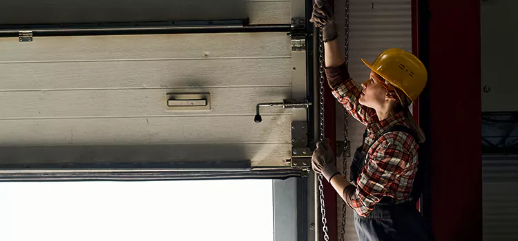 Addressing Common Garage Door Stoppage Issues in Lutz, FL