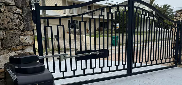 Swing Gate Opener with Keypad Lutz
